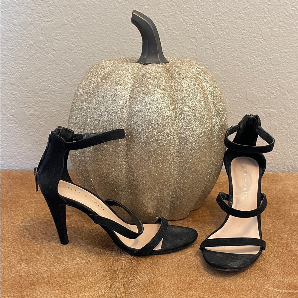 Kelly & Katie Black Strappy Heels